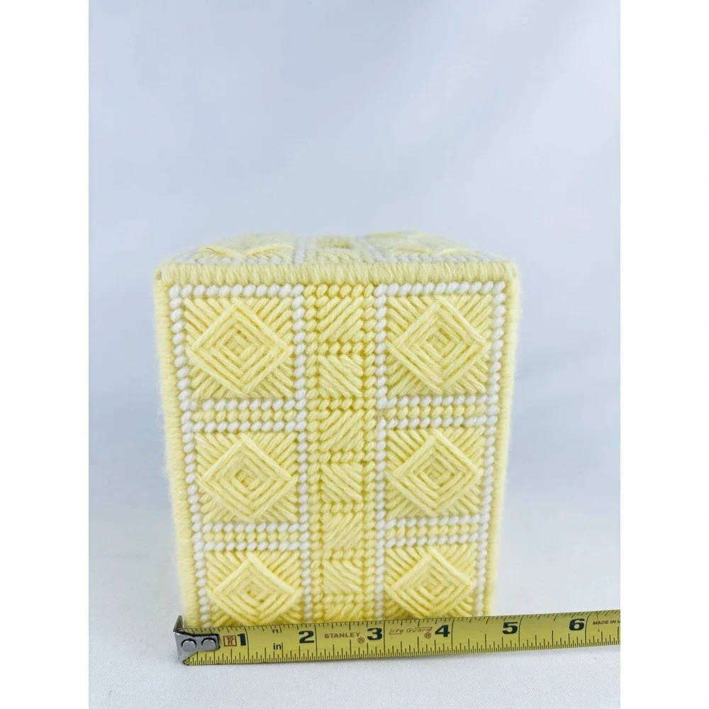 Knitted Stitched Crochet Tissue Box Cover‎ Vintage Yellow  Cream Handmade Decor